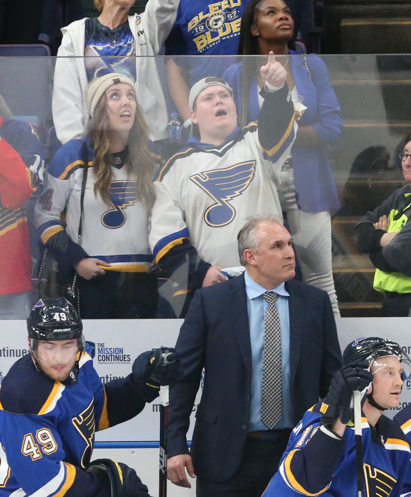 Blues and sharks off in game 3 of the semifinals